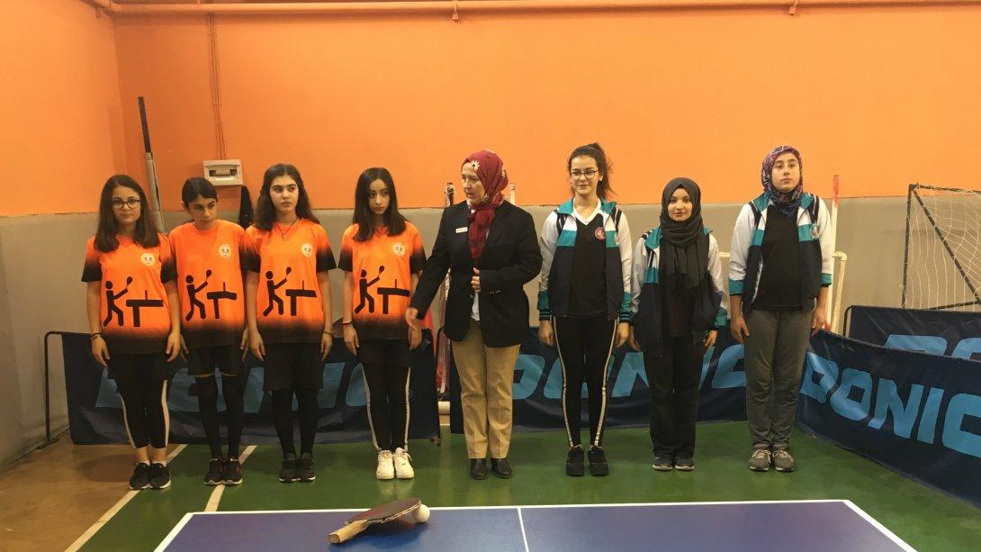 75. Yıl Ortaokulu Yıldız Kızlar Masa Tenisi Takımı