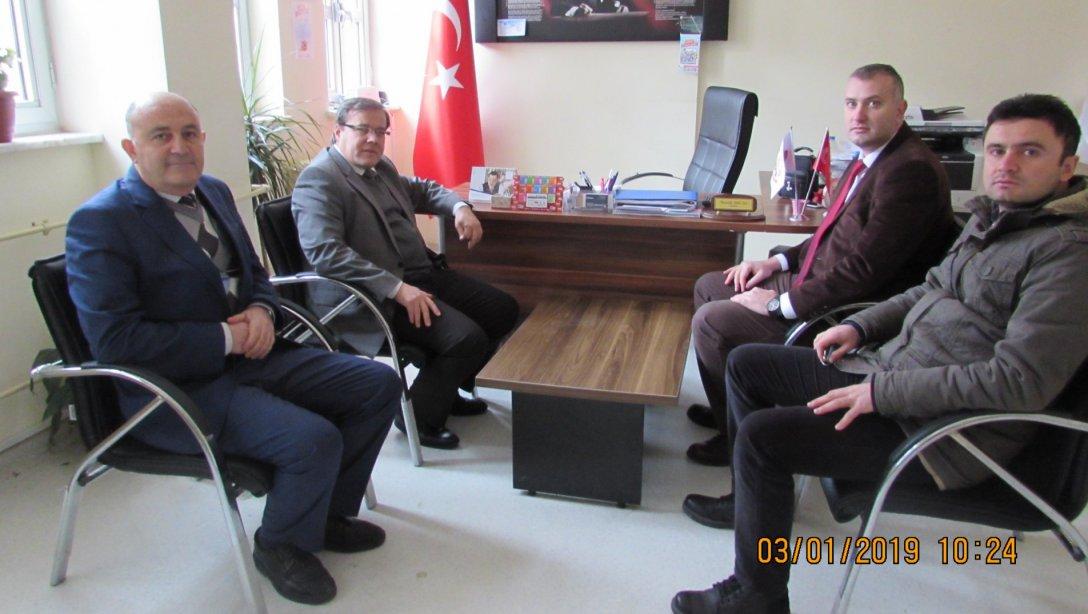 İlçe Milli Eğitim Müdürümüz Metin KOZ İlçemiz Şehit Ömer HALİSDEMİR Ortaokulunu ziyaret etti.